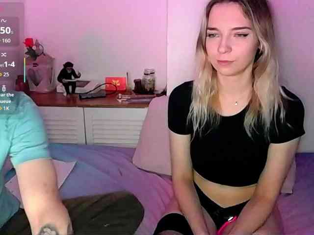 Almondmilka webcam