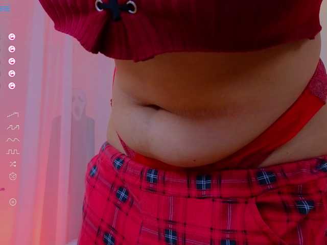 Discover Miamoonn, she wants to masturbate for you miamoonn from BongaCams