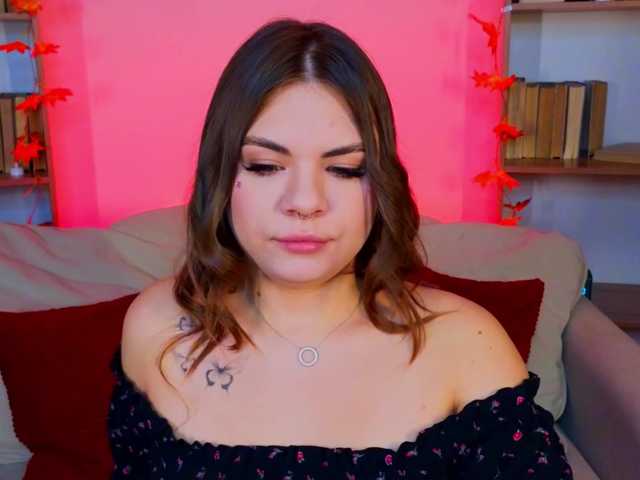 видео MiaMoonn