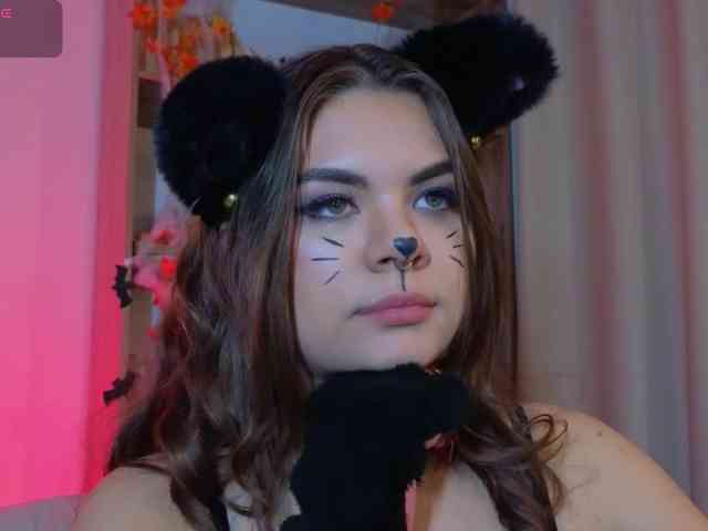 MiaMoonn webcam