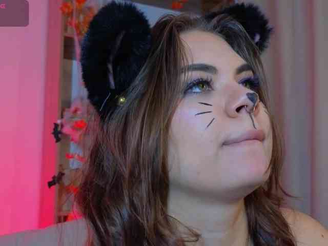 MiaMoonn webcam