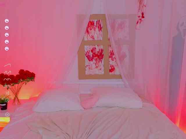 MiaMoonn webcam