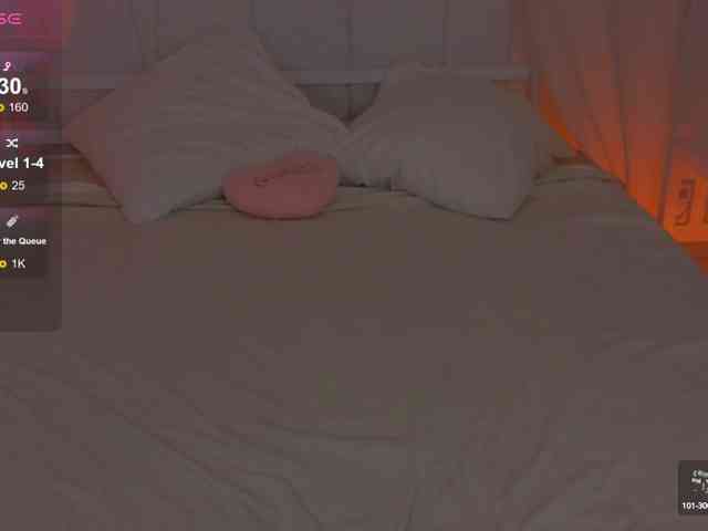 MiaMoonn webcam