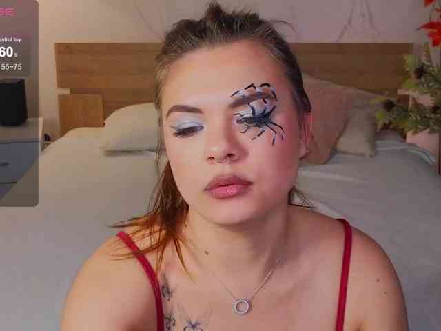 MiaMoonn webcam