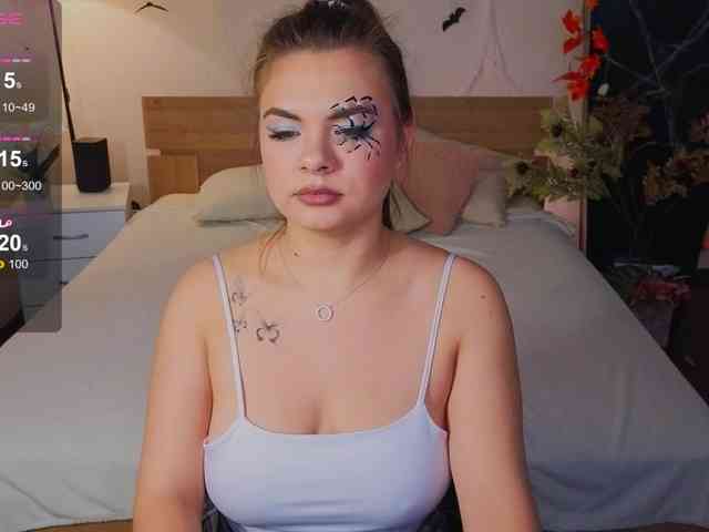MiaMoonn webcam