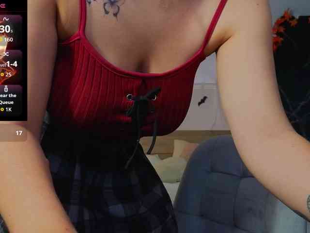 MiaMoonn webcam