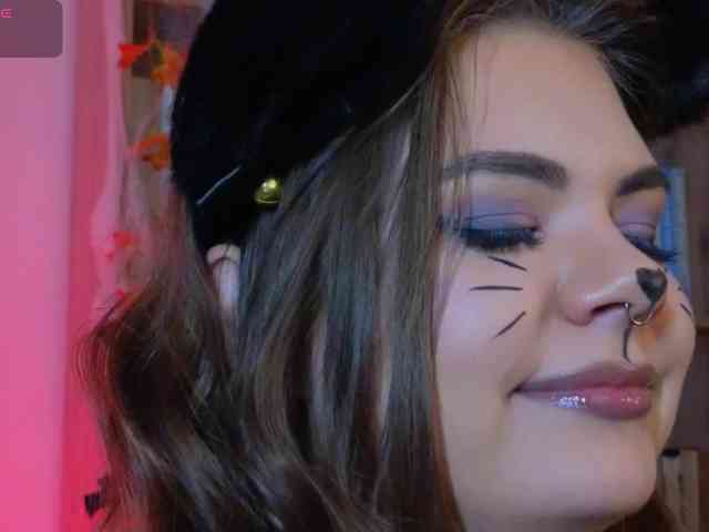 MiaMoonn webcam