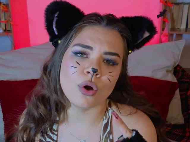 MiaMoonn webcam