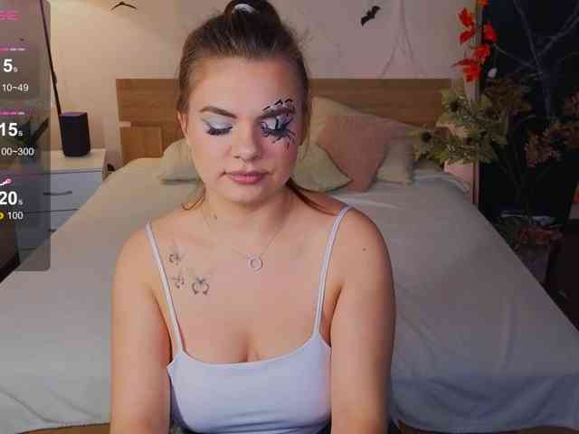 MiaMoonn webcam