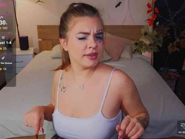 MiaMoonn webcam