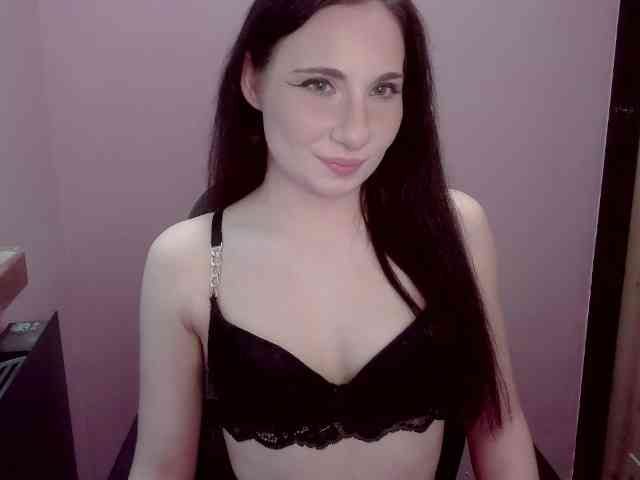 HotFionna Live Webcam on BongaCams