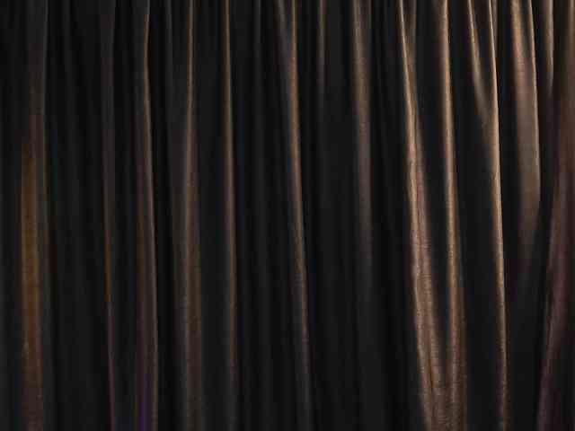 YuliaDesirevska YuliaDesirevska