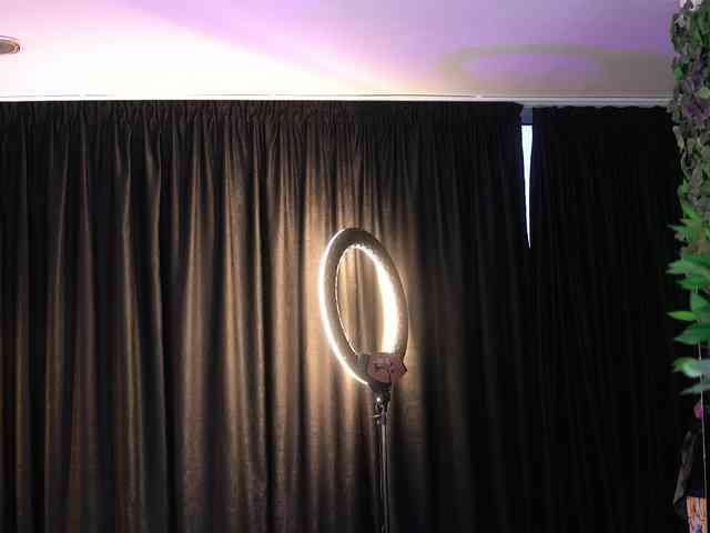 YuliaDesirevska YuliaDesirevska