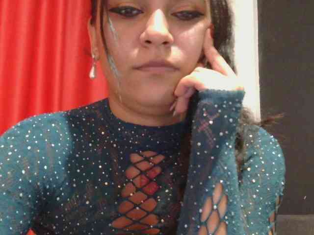 HotVenesse Live Webcam on BongaCams