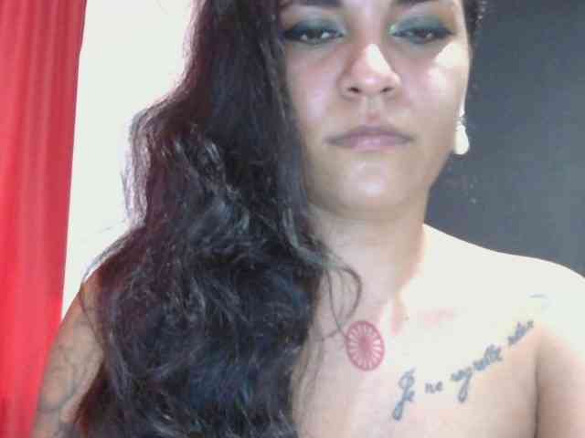 HotVenesse webcam