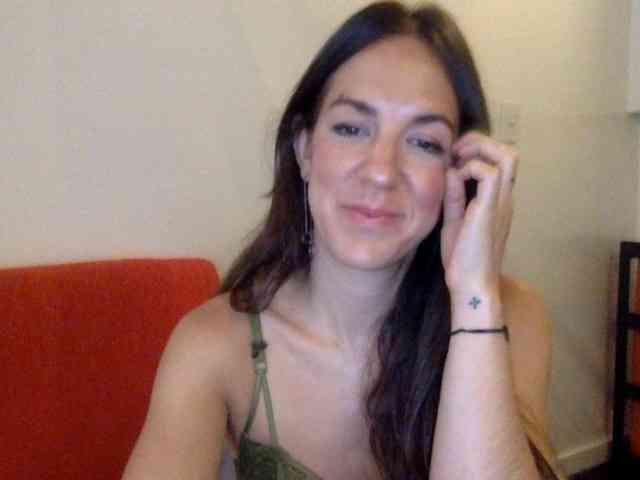 MilfKendra webcam