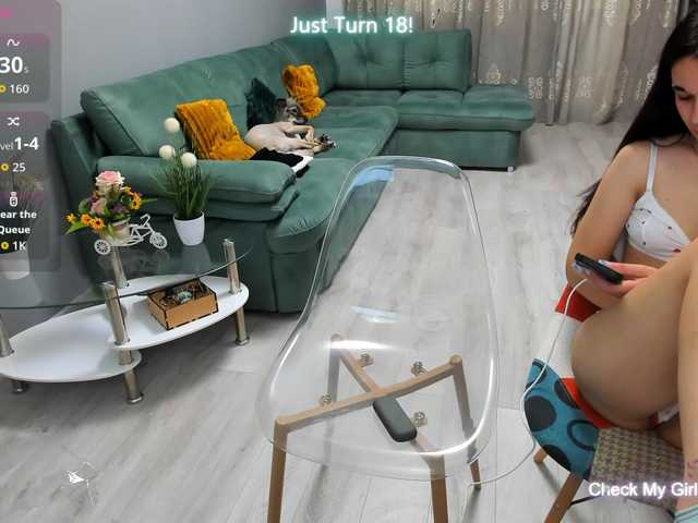 Sex chat gratuit in direct cu 18teengirl2 pe BongaCams