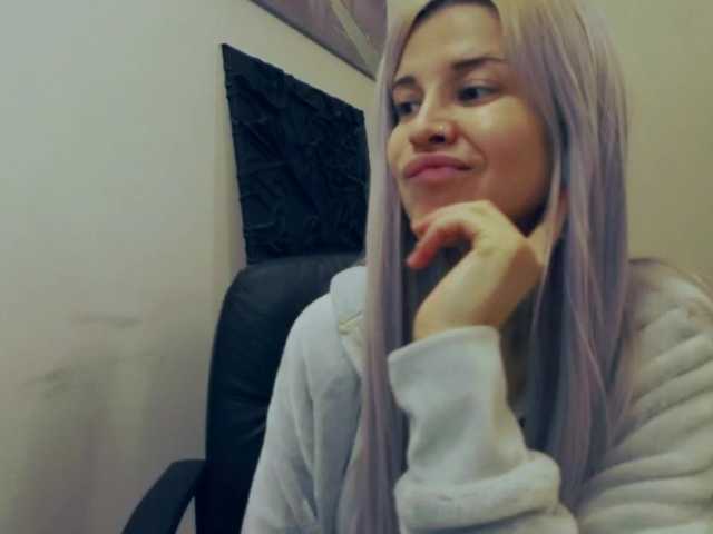 AryaJoliee's BongaCams show and profile