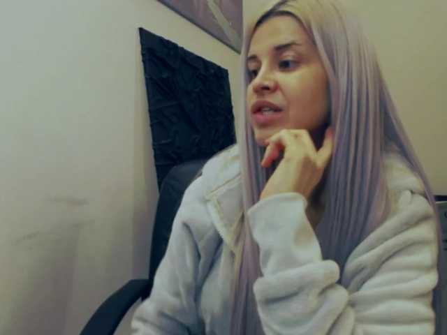 AryaJoliee's BongaCams show and profile