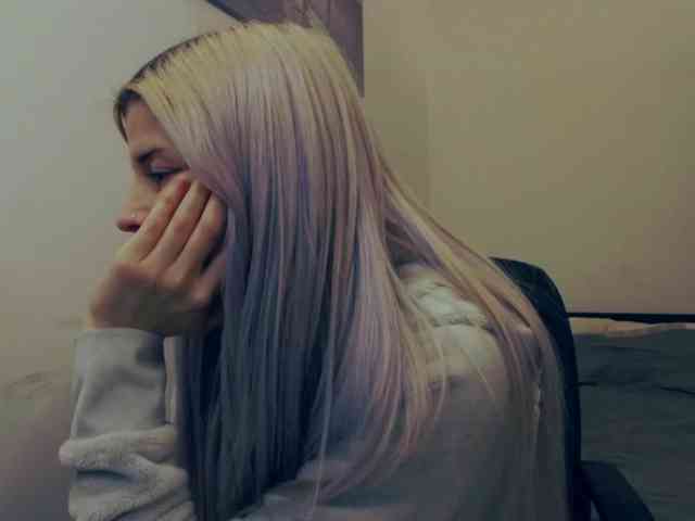 AryaJoliee AryaJoliee