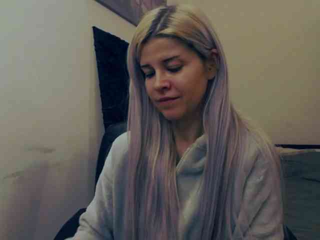 AryaJoliee AryaJoliee