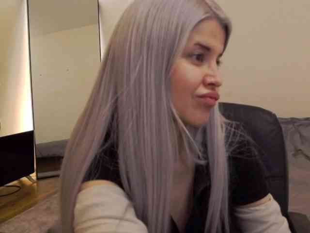 AryaJoliee AryaJoliee