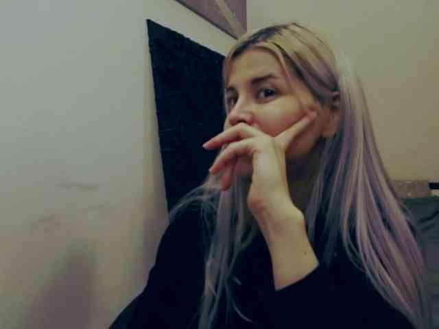 AryaJoliee AryaJoliee