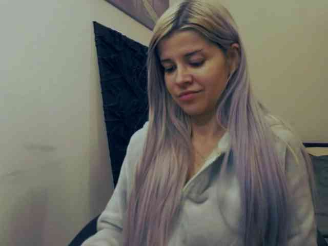 AryaJoliee AryaJoliee