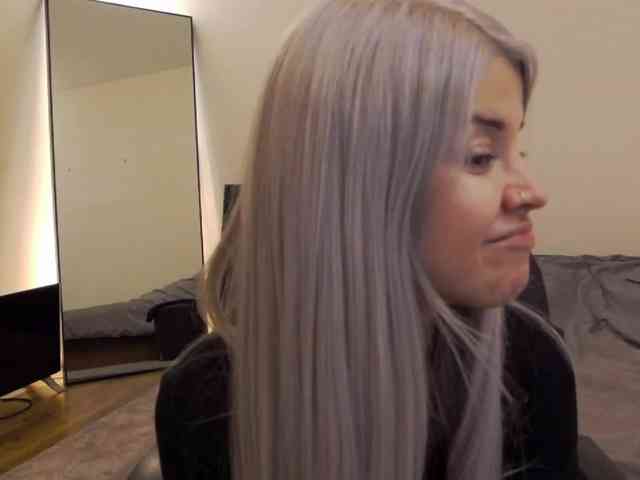 AryaJoliee AryaJoliee