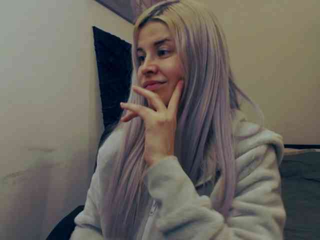 AryaJoliee AryaJoliee