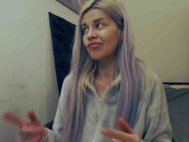 AryaJoliee AryaJoliee