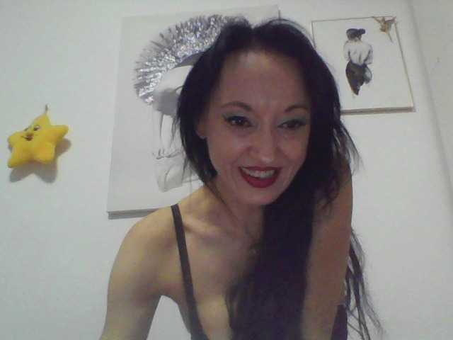 MilfSindy webcam