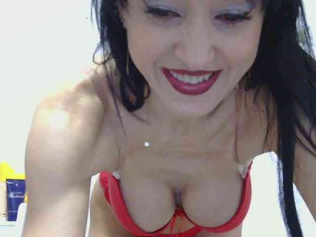 MilfSindy webcam