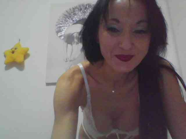 MilfSindy webcam