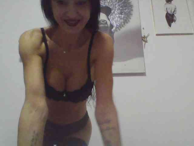 MilfSindy webcam