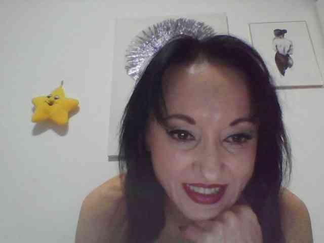 MilfSindy webcam