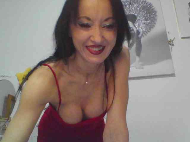 MilfSindy webcam