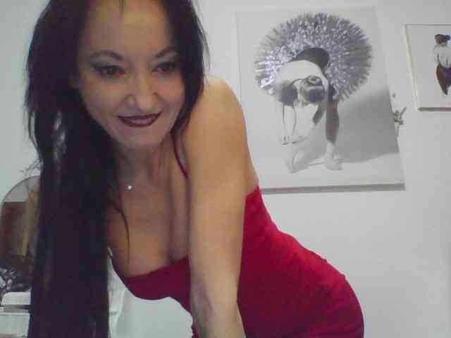 MilfSindy webcam