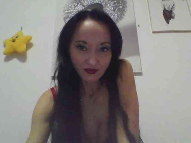 MilfSindy webcam