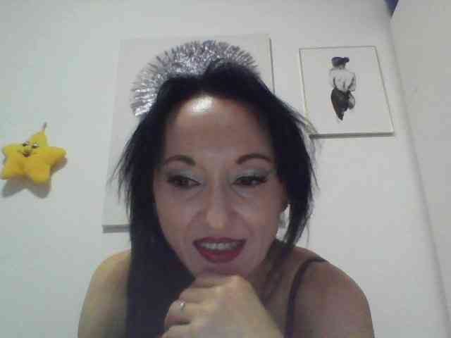 MilfSindy webcam