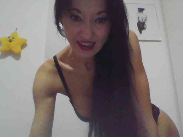MilfSindy webcam