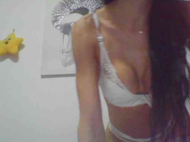 MilfSindy webcam
