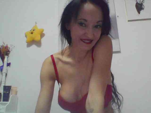 MilfSindy webcam