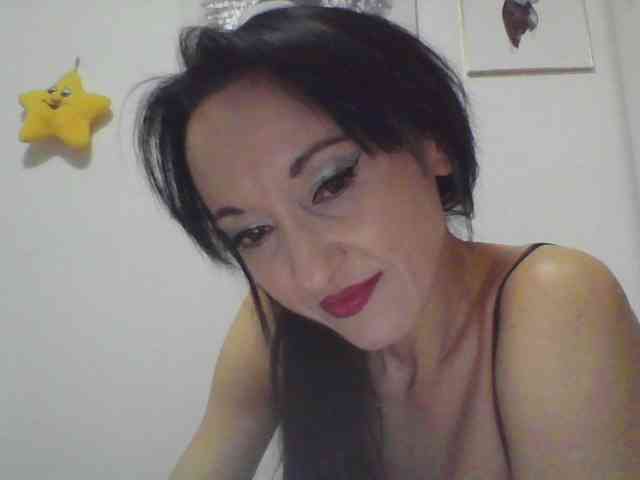MilfSindy webcam