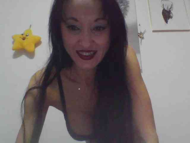MilfSindy webcam