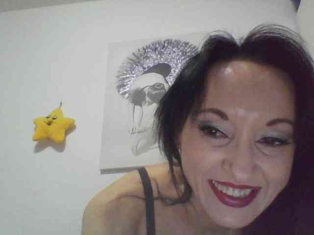MilfSindy webcam