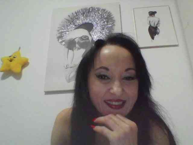 MilfSindy webcam
