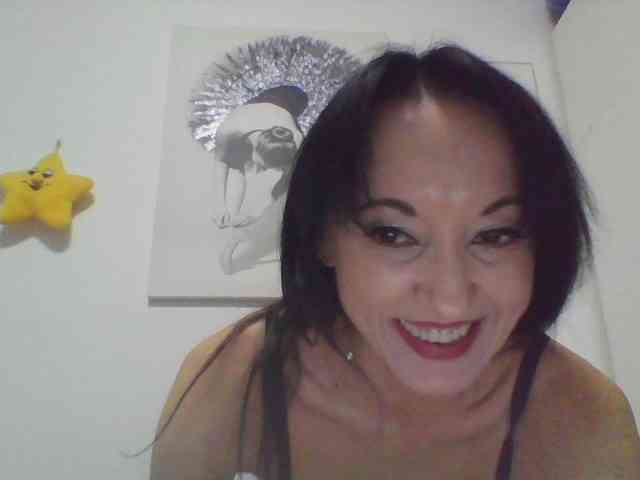 MilfSindy webcam