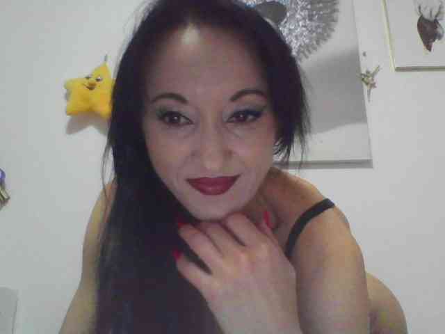 MilfSindy webcam