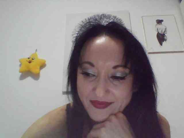 MilfSindy webcam